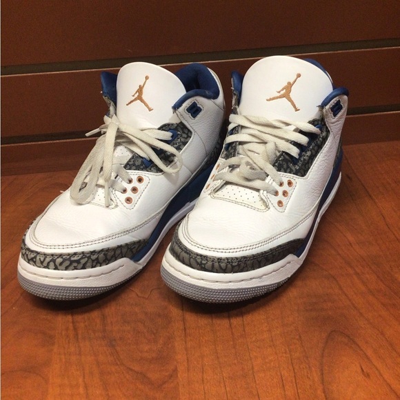 Nike Blue and Gray Sneakers - Picture 2 of 16